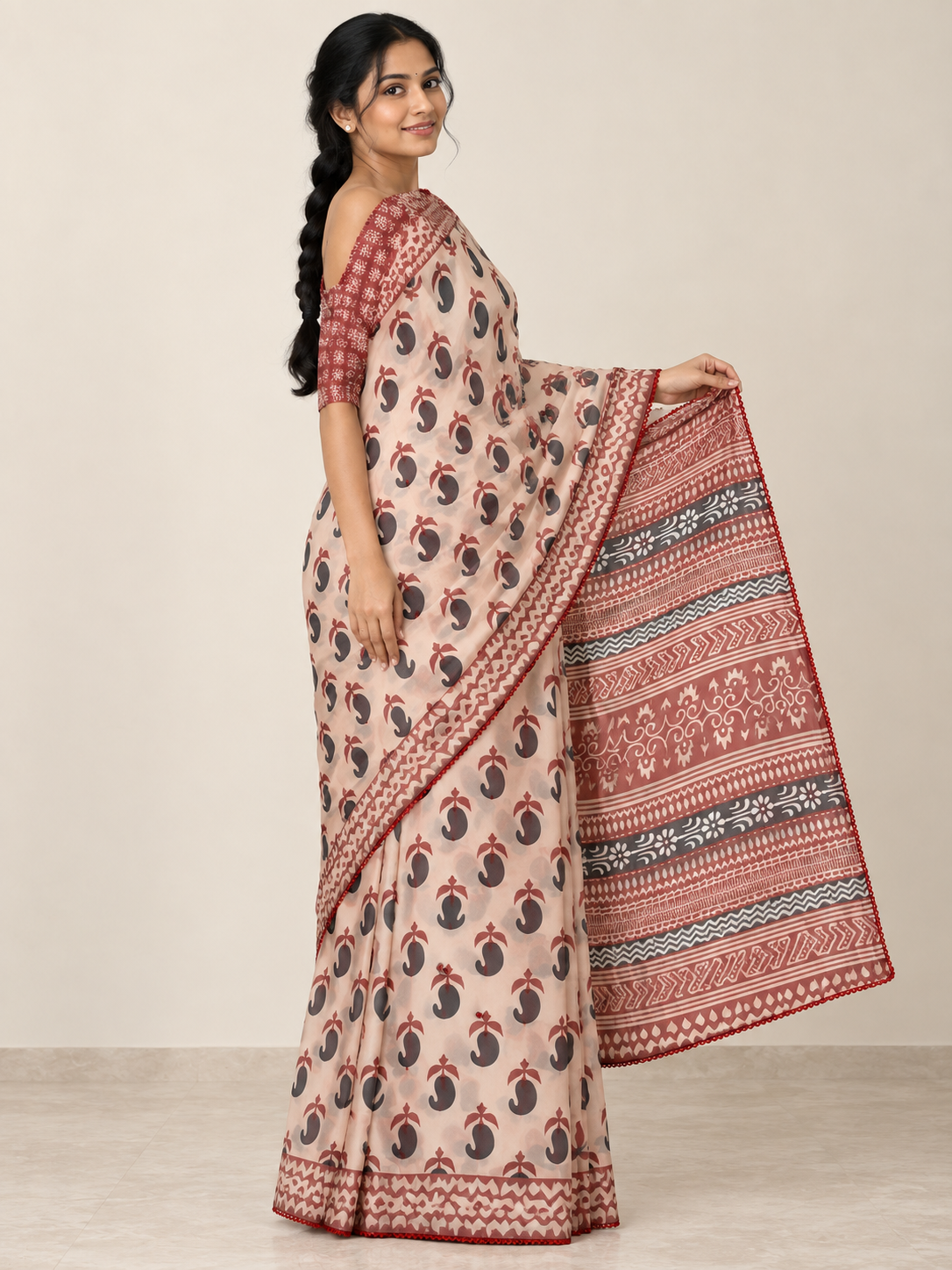 Ivory Terracotta Paisley Saree